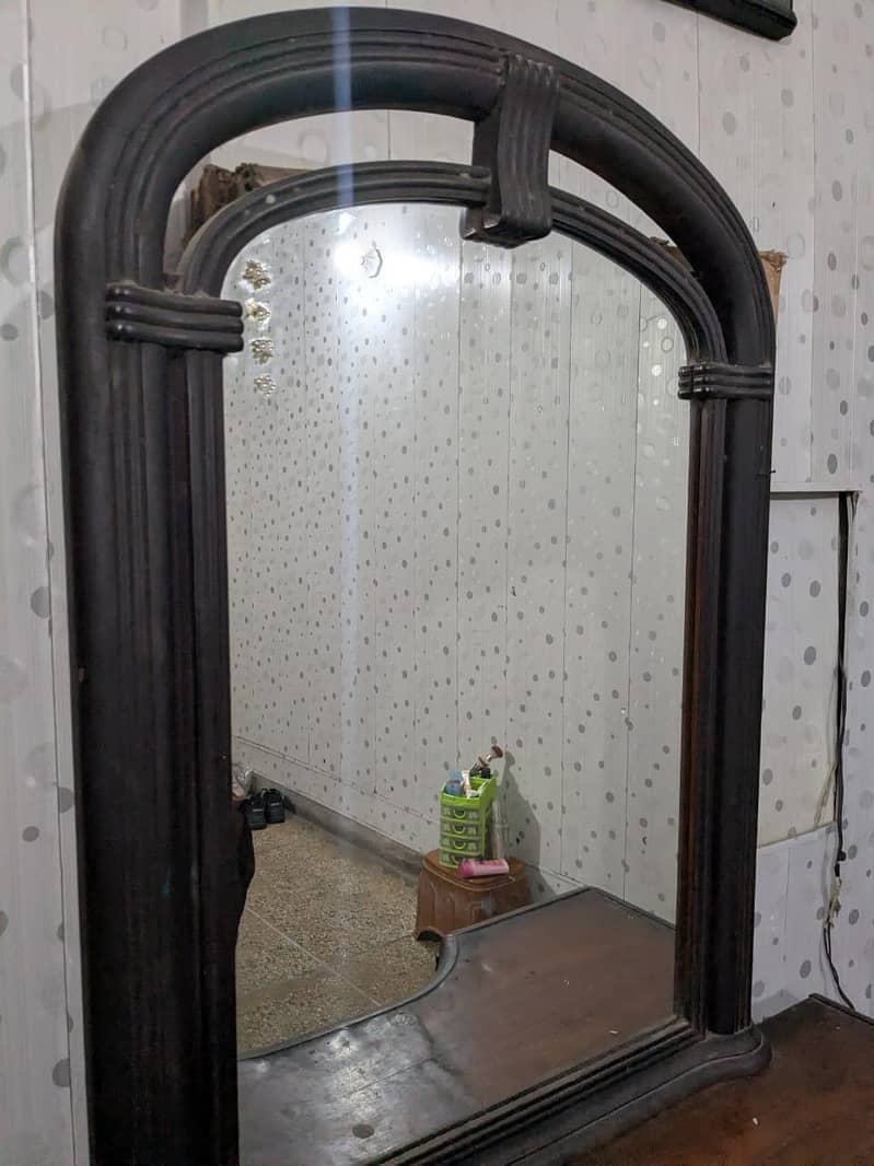 Dressing Table + Marble Mirror 3