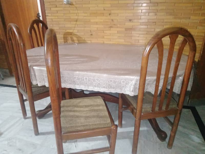 Dining table set 0