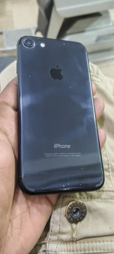 I phone 7 in good condition