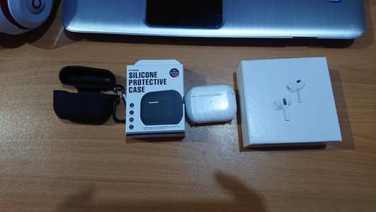 earbuds pro2 with silicon cover superb quality sound outclass betri