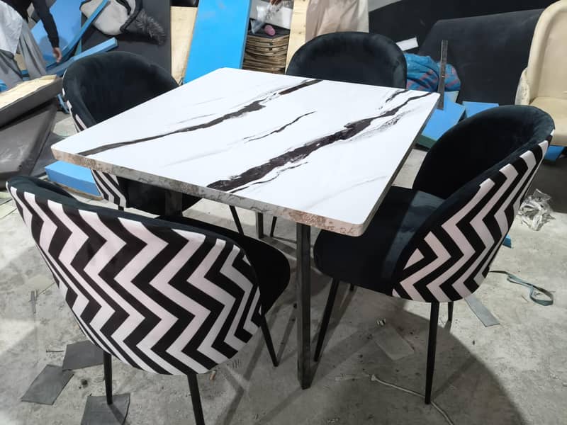 4 seater dinning table 3