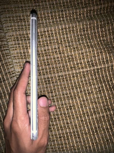 Iphone 8 plus read ad carefully