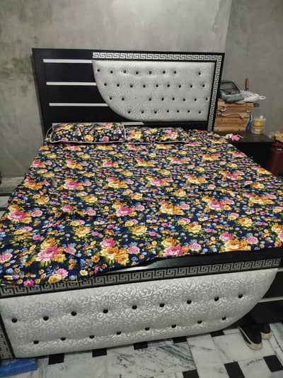 Bed Set for Sale – Bed + Dressing Table + Side Table | Good Condition