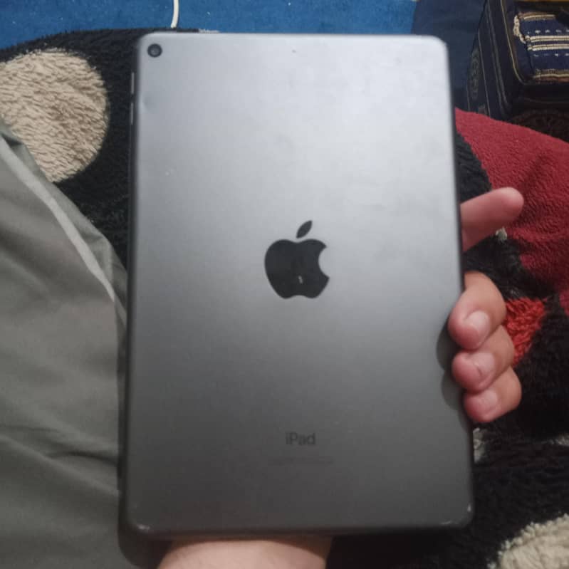 ipad mini 5 4/64 0