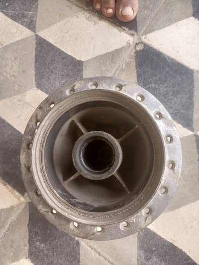 Honda 125 hub