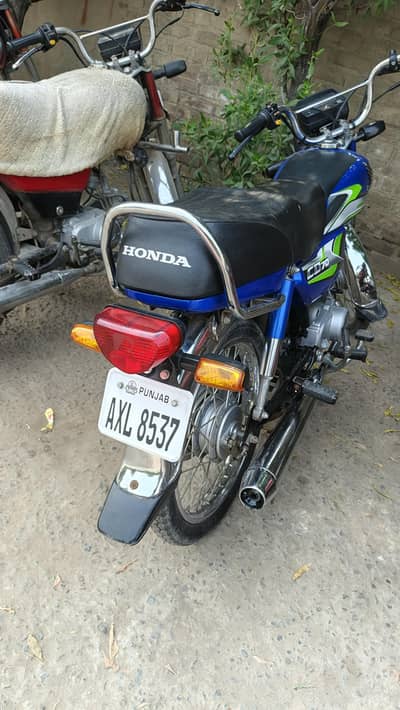Honda CD 70 2024