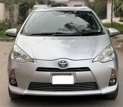 Toyota aqua 14/18  brand new car