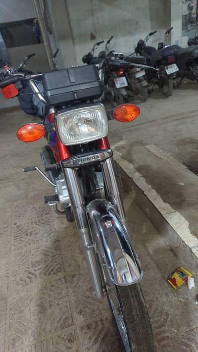 Honda 125cc bike 03072587001 Call me WhatsApp