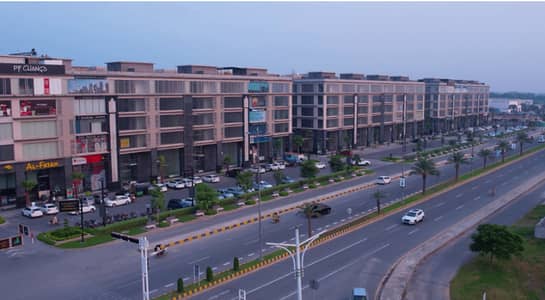 DHA PHASE 6 COMMERCIAL 89-90 ONLY ONE PAIR IN PHASE 6 FACIN DOLMEN MALL