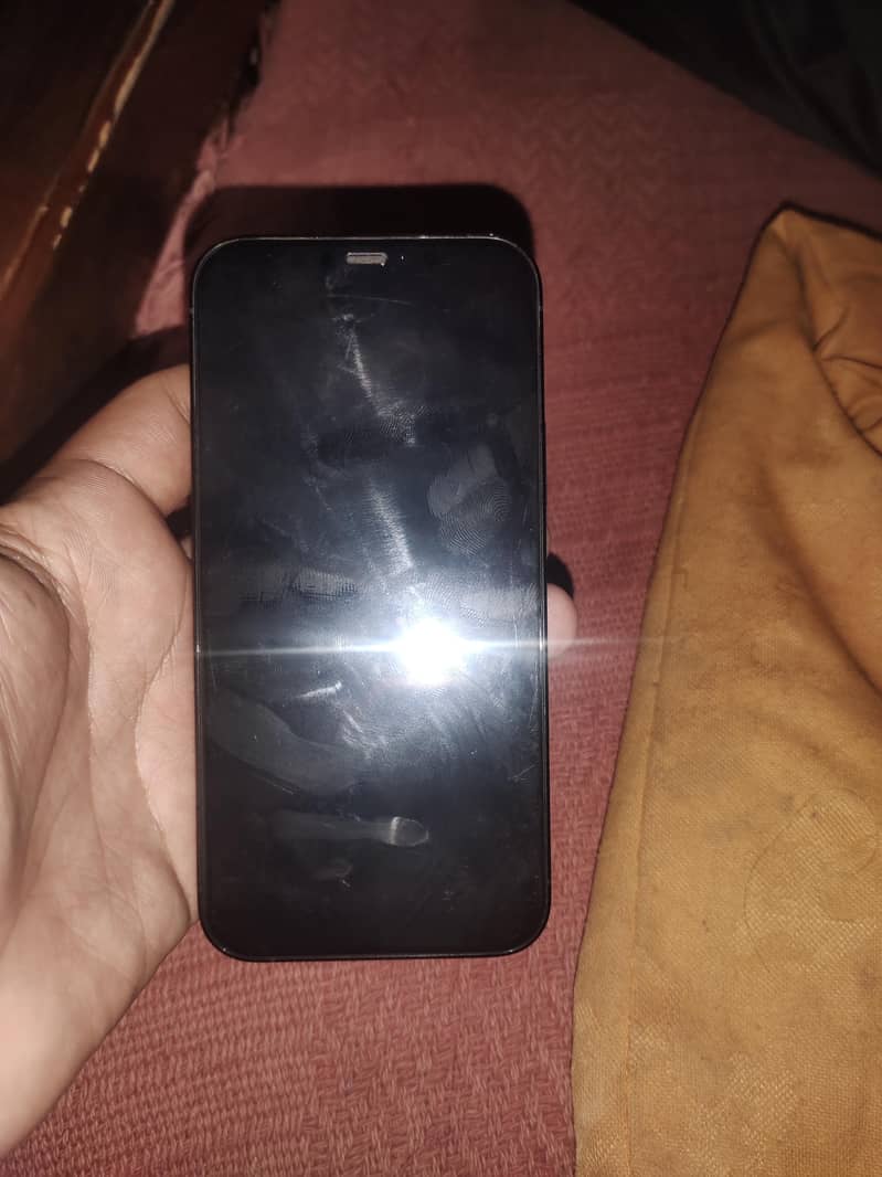 IPHONE 12 PRO SCRATCH LESS 1