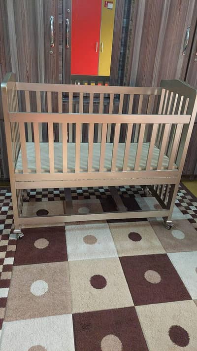 Baby Cot with Wheels – Excellent Condition