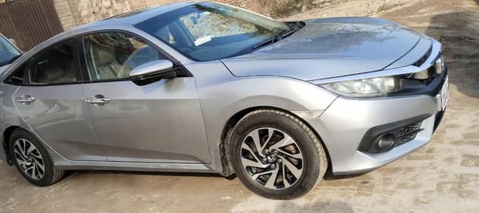 Honda Civic. 1.8. 2017 model full loaded