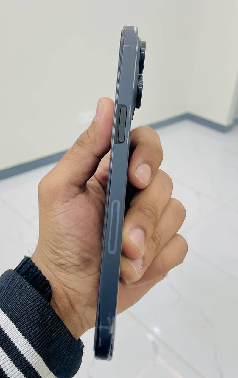 Iphone 14 pro max PTA 5