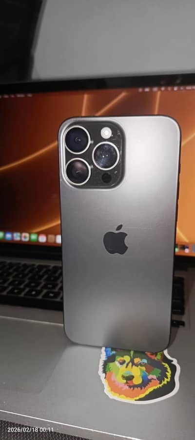 iPhone 15 pro max black titanium