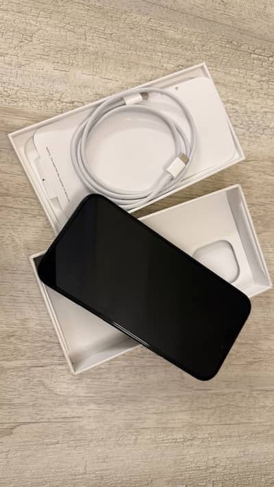 iPhone 16PM Black Titanium 256GB PTA