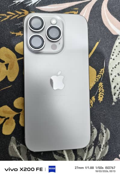 15 pro natural titanium 256 HK pta approved