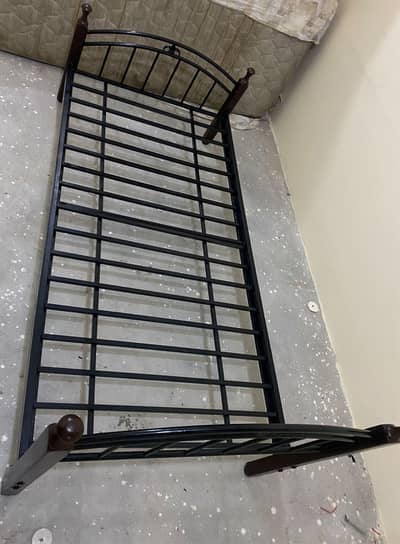 Heavy iron pipe designer bed