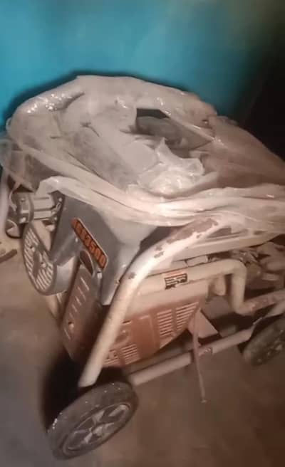 ​Hyundai Gasoline Generator 3 KW (HGS3500)