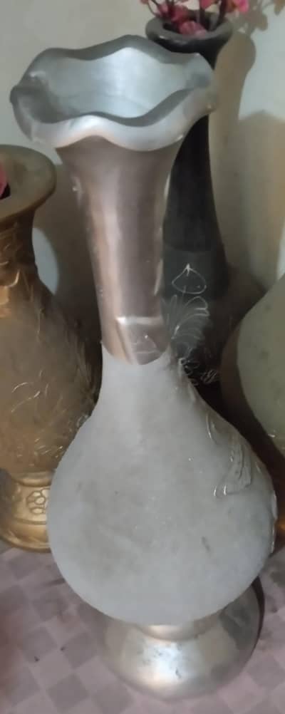 big vase for sale Gray colour