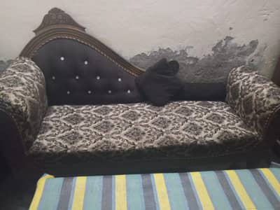 urgent sale dewan condition apka samna hi hai