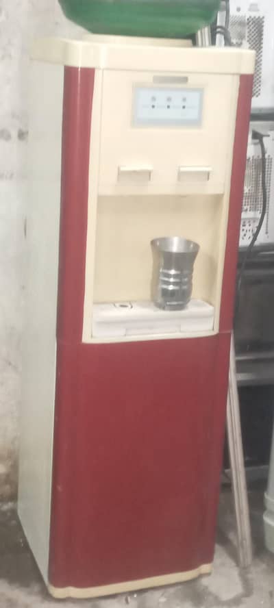 water dispenser very good condition