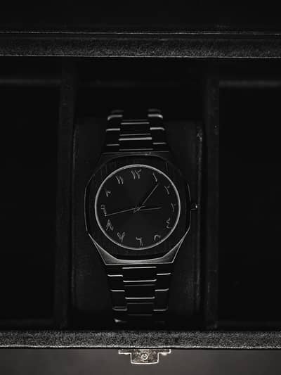 AURA WATCH