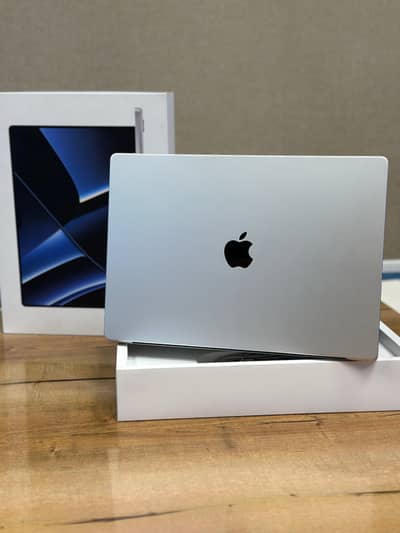 MacBook Pro M2 - 16GB RAM -512GB SSD - Complete Box