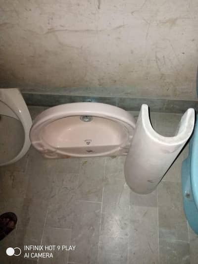 2 wash basin available for sell