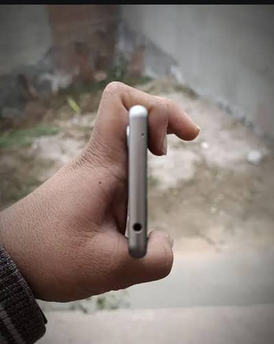 Sony Xperia 5 Mark! !!! only 27000.