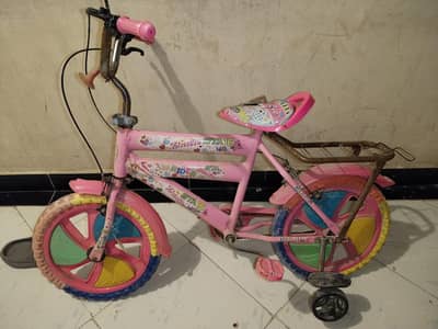 Girls cycle in pink color