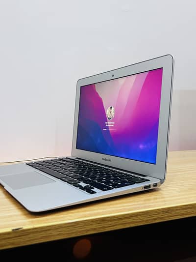 Macbook Air 2015 11.6 inch going cheap