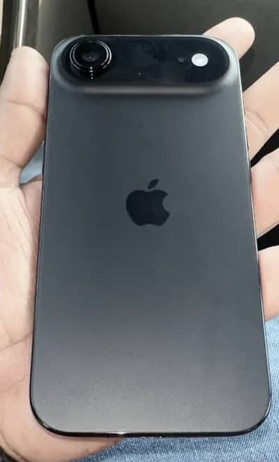 iPhone 17 Air locked