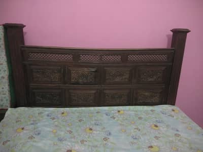 Bed Set Pure Shesham Wood Latest Design Available For Sale