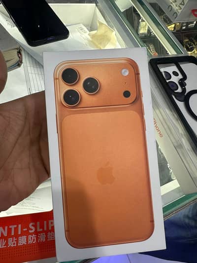 iPhone 17 pro max HK