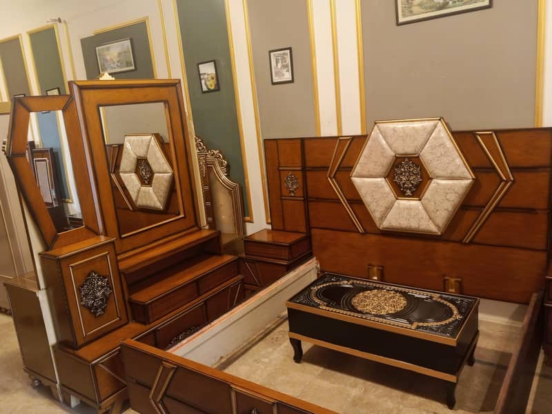 A clock shaped bed 1