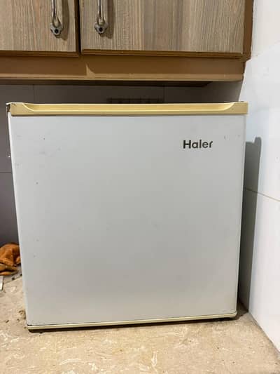 Room Fridge, Hair brand, perfect for hostels and single use