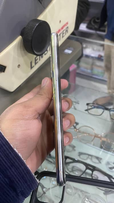 1 plus 8 12GB rom 128GB memory