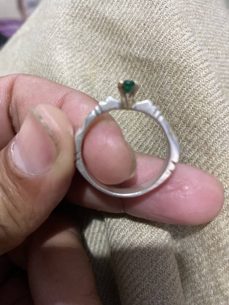 emerald ring 1
