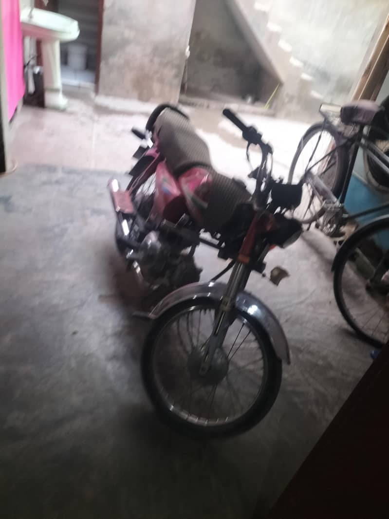 CD 70 2016 model condition 10/10 1