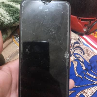 vivo y 11 all ok only tuch glass brack hay baki all ok 3 gb 32 gb