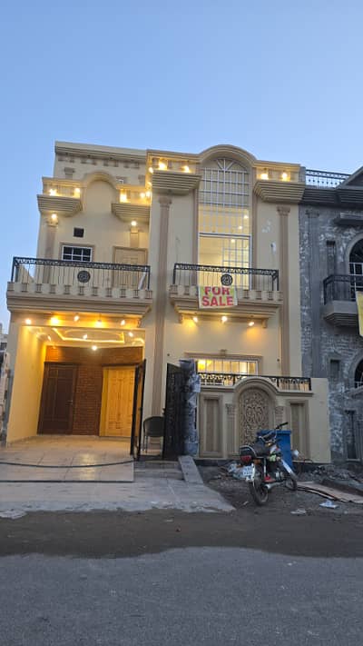 NEWLY CONSTRUCTED DESIGNER HOUSE WITH BEAUTIFUL GLASSWORK AND BALCONY