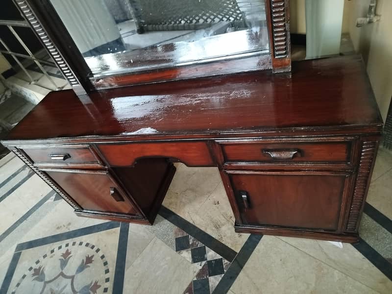 Dressing Table Good condition 1
