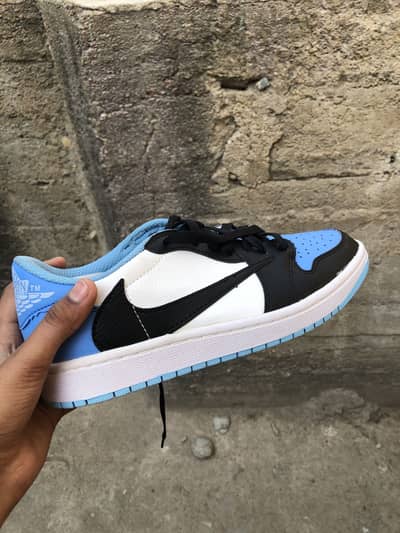 New Jordan  shoes blue ‘ White and black combo