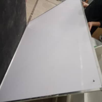 white boards just like new