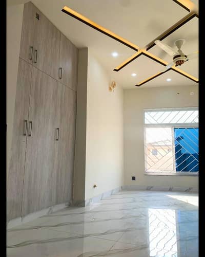 Get This Amazing 5 Marla House Available In Bahria Town Phase 8 - Rafi Block