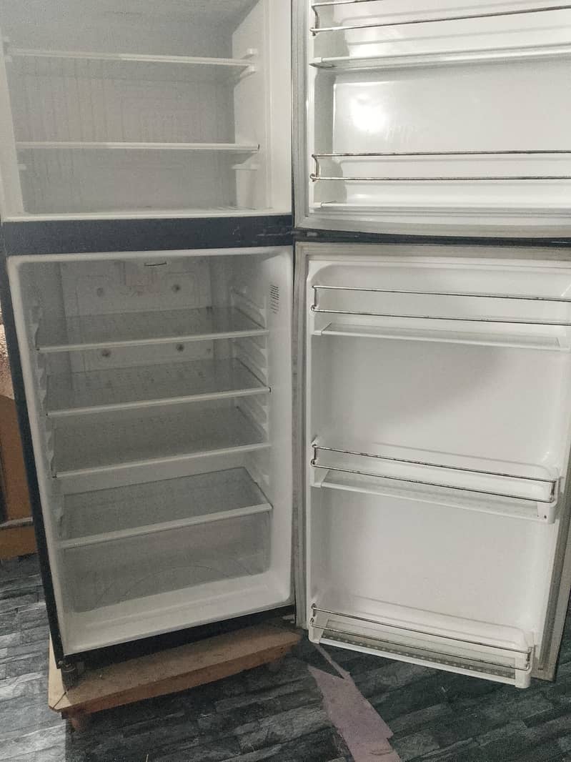 waves refrigerator 2