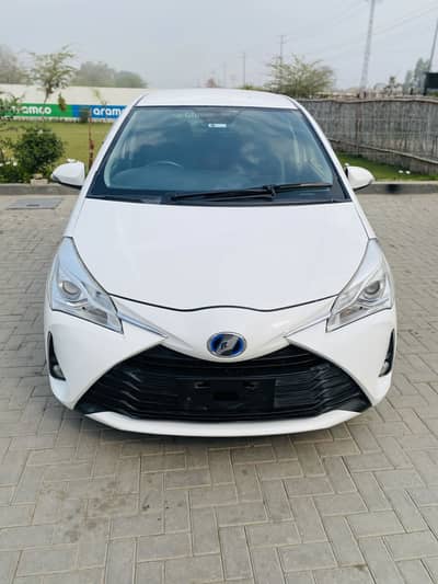 toyota vitz hybrid 17/22