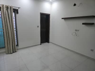 Upper Portion Lower Lock In Depended