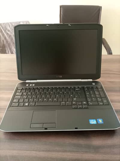 Dell Latitude E5520 Core i7 2nd Genertion 4GB Ram 320GB HDD