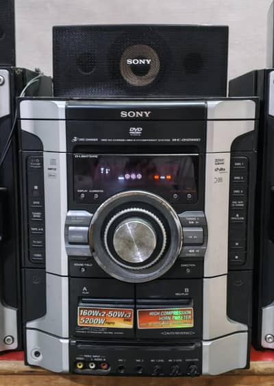 Sony MHC-GNZ888d amplifier with 5 speakers